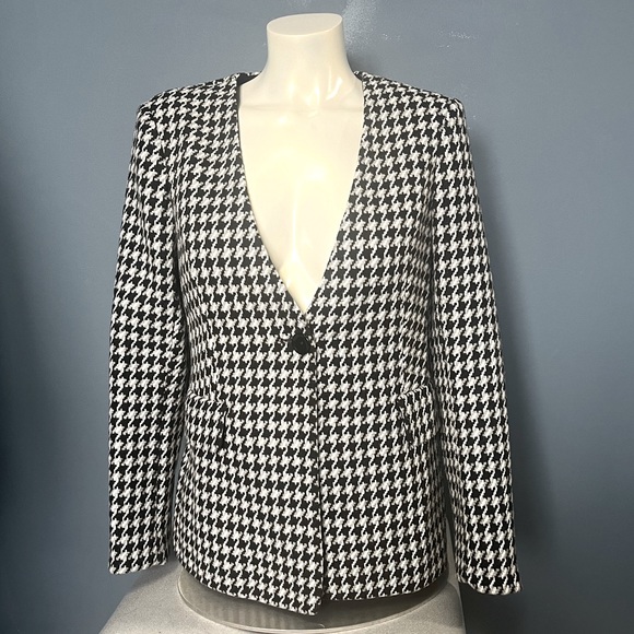 Express One-Button Houndstooth Blazer - Picture 2 of 9